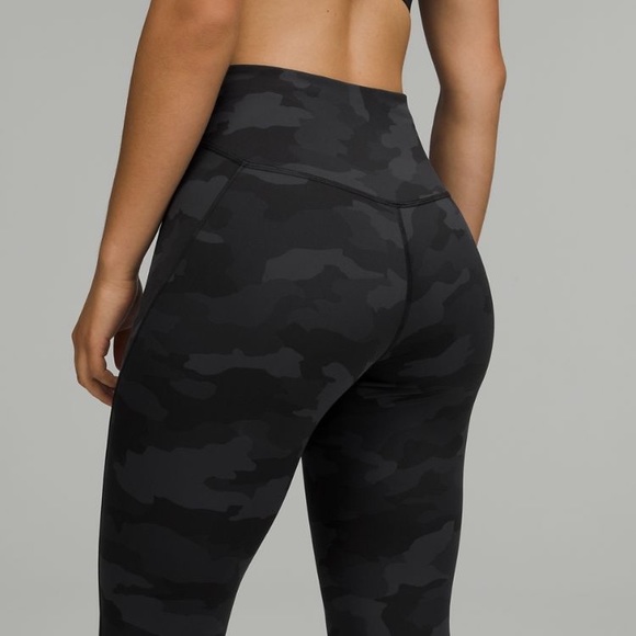 🆕 Lululemon Base Pace HR Tight 25” 🆕 - Picture 5 of 9